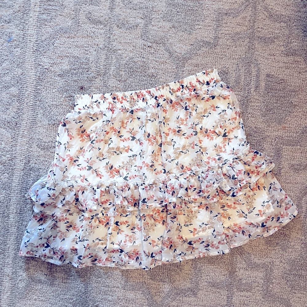 mini ruffle skirt - white with pink and green flowers - women’s medium
